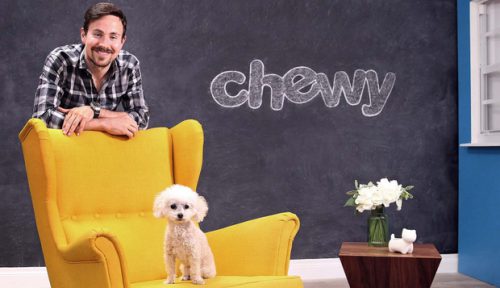 HT7RGG Dania Beach, USA. 01st Feb, 2017. Ryan Cohen, CEO of Chewy.com, and his poodle Tylee at the company's photo studio in Dania Beach, Fla. Credit: C.M. Guerrero/Miami Herald/TNS/Alamy Live News